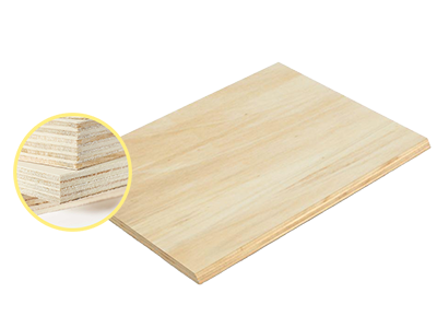 pannello in compensato di pioppo prodotto da Invernizzi con dettaglio dello spessore